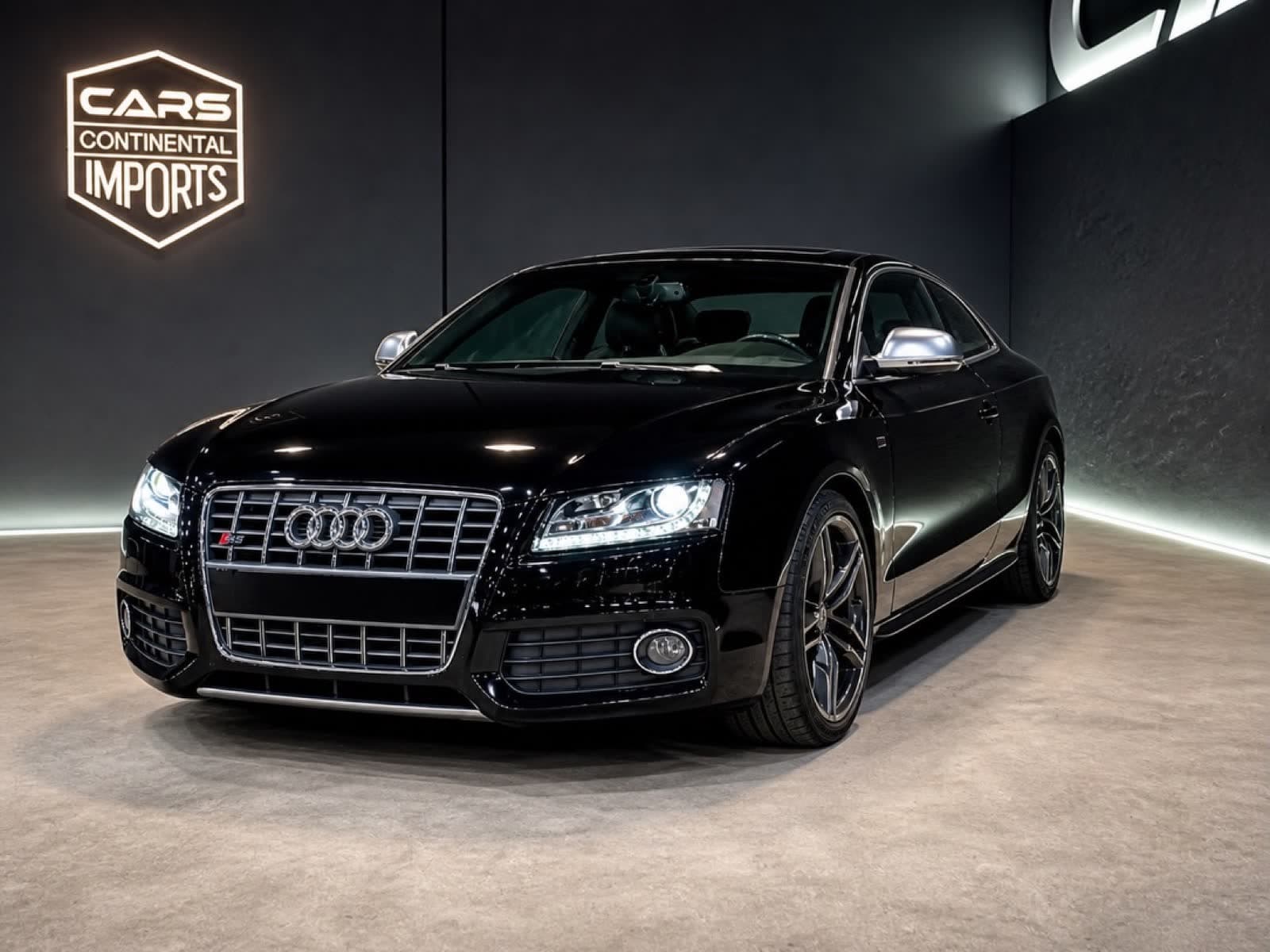Audi S5 Coupé no showroom da Cars Continental Imports